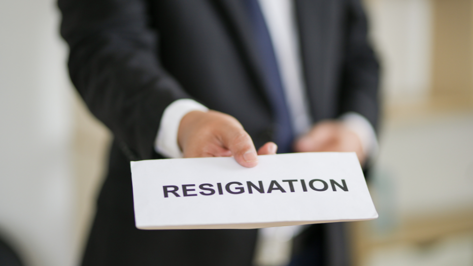 5 Contoh Surat Pengunduran Diri yang Baik dan Sopan agar Tetap Profesional